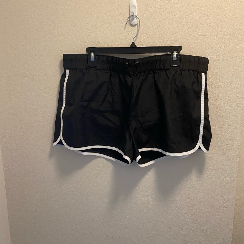 Old Navy black and white athletic shorts